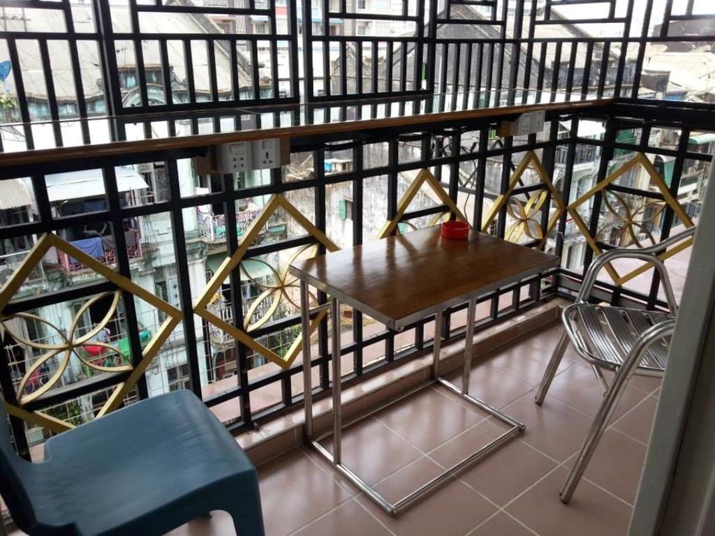 Chan Myae Guesthouse Rangoon Buitenkant foto