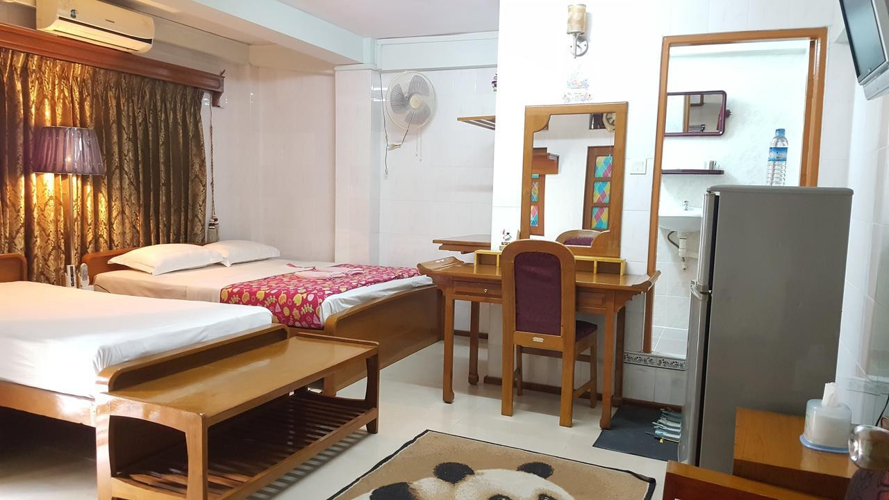 Chan Myae Guesthouse Rangoon Buitenkant foto