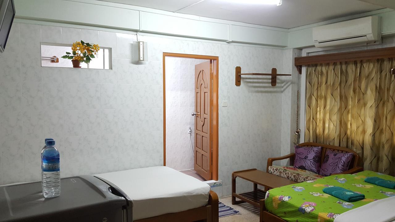 Chan Myae Guesthouse Rangoon Buitenkant foto