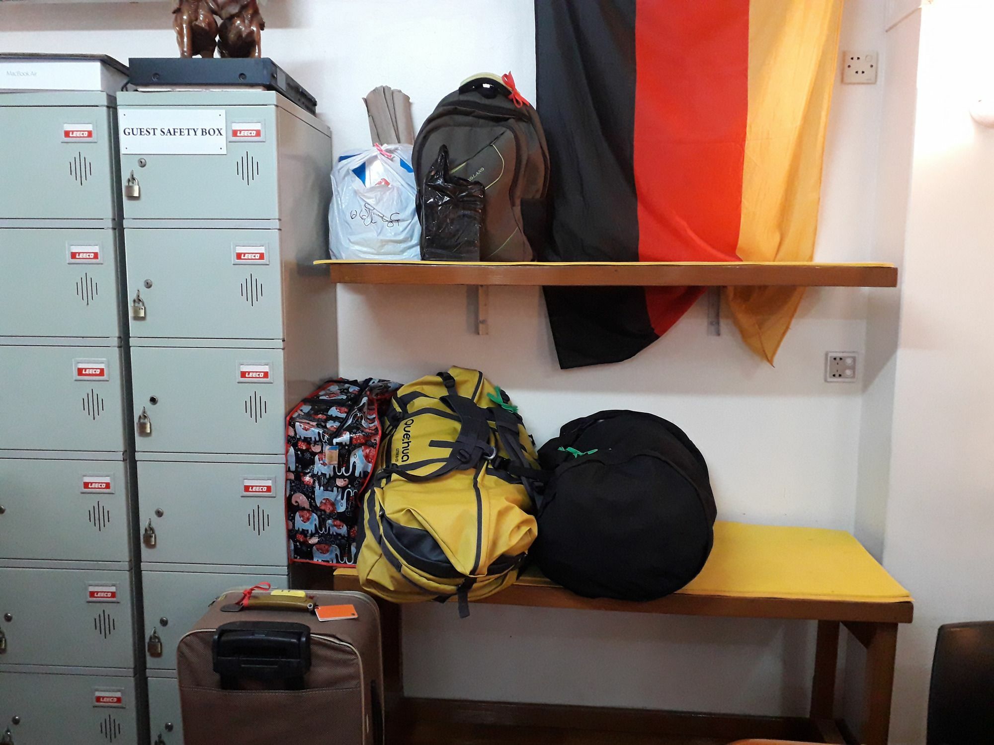 Chan Myae Guesthouse Rangoon Buitenkant foto